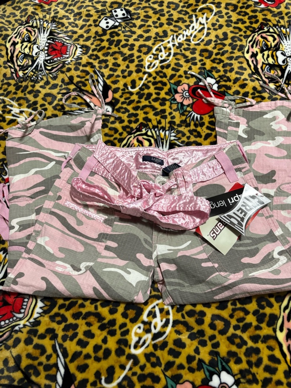 Camo pants 🩷